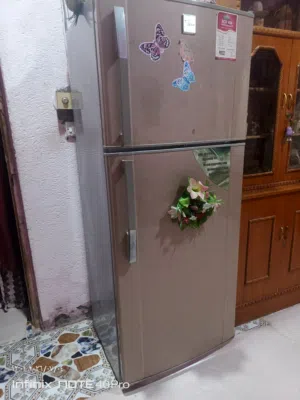 ثلاجه للبيع