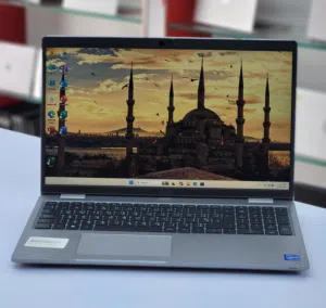 DELL LATITUDE 5520 I7 11TH GENRATION G7 POWER PROCESSORS 8GB DDR4 RAM 256GB SSD NVME WITH CHARGER