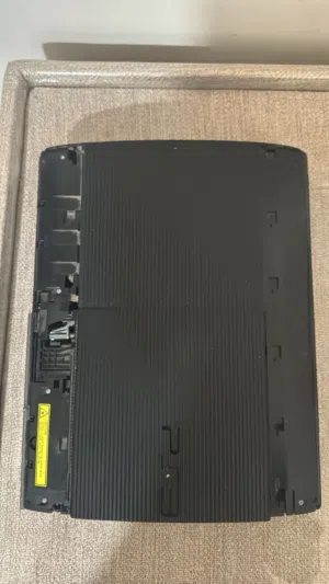 البلاي ستيشن حلو نظيف وابادل في بلاي ستيشن 4