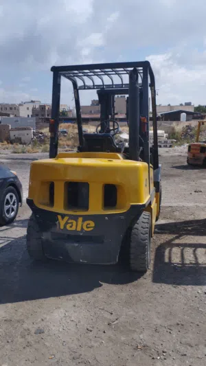 رافعة شوكية نوع يل ديزل للبيع
