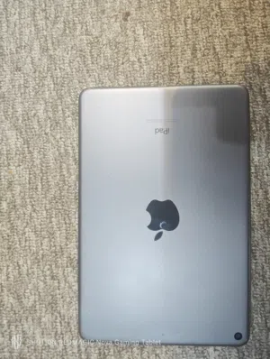 ايباد mini 5 ذاكره 256 اسنعمال سنه واحده ما بي اي مشكله او ضرر بشاشه