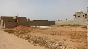 السلام عليكم  أرض سكنية  للبيع في الهواري   الموقع: بنغازي - الهواري، بالقرب من شيل البرشة