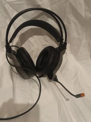 للبيع: سماعة جيمنج Sades الأصلية  النوع: Sades Gaming سارع قبل نفاذ الكميه العرض لفتره محدوده .