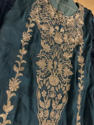 متوفرات اكثر من 100 قطعه مخور غير مخور لبيع