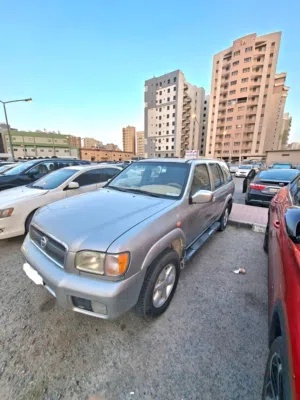 نيسان باثفايندر 2005