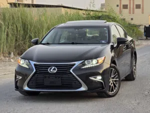 للبيع لكزس Es350 V6  جمارك امريكا 2016 كلين تايتل صبغ وكاله ماشي 180 بسعر جدا مناسب 48 الف درهم