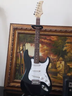 fender electric guitar replica with 15 watts amplifier