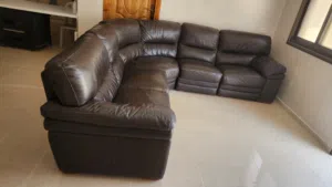 كورنر جلد طبيعي بحاله جيده جدا