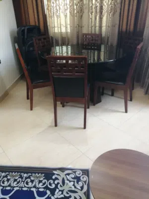 طاولة سفره ثقيله