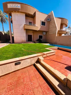 400 m2 4 Bedrooms Villa for Rent in Tripoli Janzour