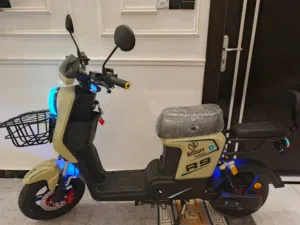 للبيع دراجة R9 نظيفة جدا استعمال يومين فقط
