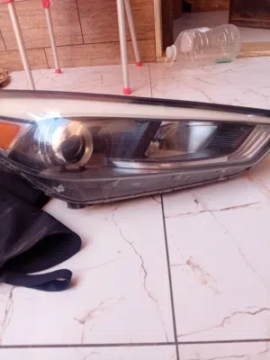 فنار توسان أمريكيه اصلي موديل 2017\2018 جهة اليمين