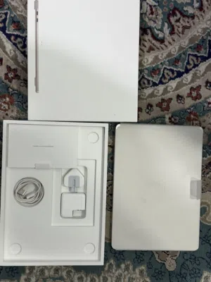 Apple Macbook Air M4 inch13.6