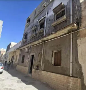 130 m2 3 Bedrooms Townhouse for Sale in Tripoli Ras Hassan