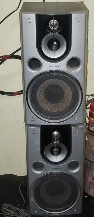 Sale SONY Original speaker 2 for sale good sound Effect good condition