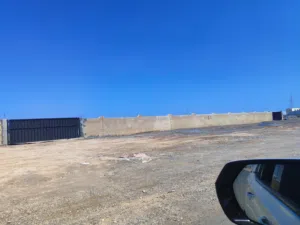 فرصة استثمارية واعدة: 3 قطع أراضٍ صناعية للإيجار في الواسط (وادي المعاول) أجمل موقع