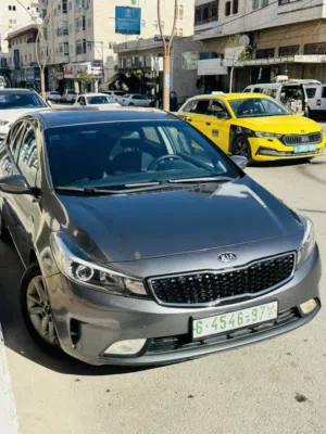 Used Kia K3 in Hebron