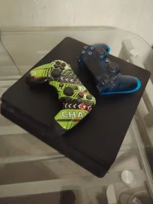 سوني 4 سليم (PS4 Slim) مساحة 500 قيقا مع يدتين