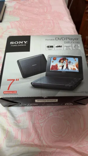 مشغل DVD 7 بوصه محمول جديد لم يستخدم