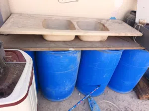 مجله رخام حوضين بي حاله ممتازه لا البيع