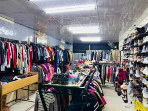 معدات وستاندات محل ملابس