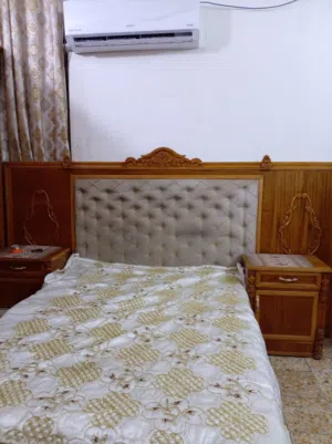 غرفة نوم كامله بدون اي نقص او ضرر