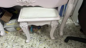 ميز تواليت وردي
