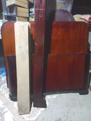 سرير اطفال زان عموله معاه المولا