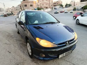 بيجو سيدان 206 موديل 2009 بحال الوكاله لا تحتاج الى شيء جير عادي