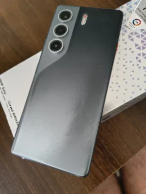 Tecno 40pro 5G 256G/12+12ram جهاز وكاله ولاخدش مع كامل اغراضو  السعر 180