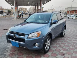 Used Toyota RAV 4 in Sana'a