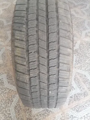 اطارات عدد. 2.للبيع قياس 285/60/R18