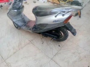 تسعه ناعم كهربائية شغال تايرات جدد بريكات سعره225 محتاج وريد بيع موسعره