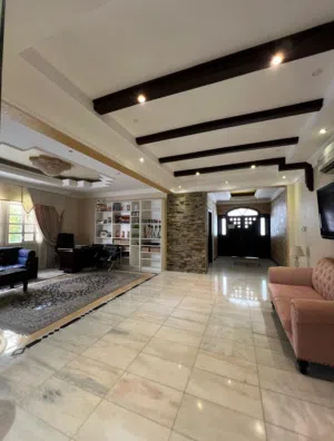450 m2 More than 6 bedrooms Villa for Sale in Muscat Ghubrah