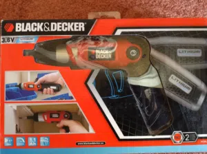 مفك براغي ودادوات black & decker