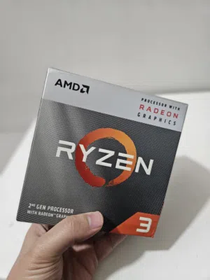 معالج ryzen 3 3200g   للبيع نظيف استخدام قليل