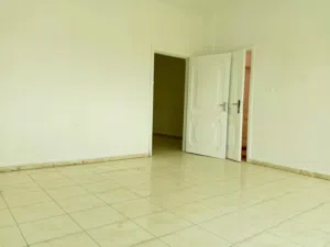 120 m2 3 Bedrooms Apartments for Sale in Zarqa Al Zarqa Al Jadeedeh
