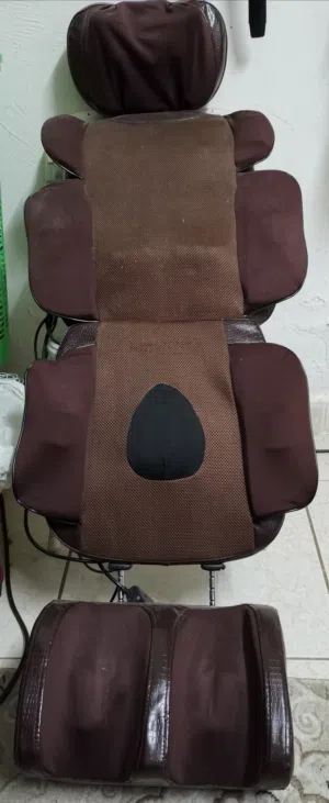 Massage chair full body  Necklace and bracelet 60grms