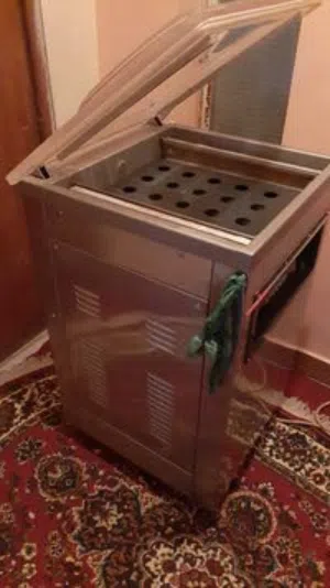 ماكينة كبس التمور و المواد الغذائية فاكيوم