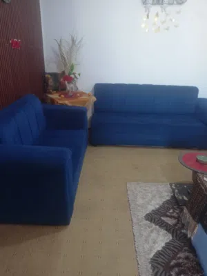 طقم كورنر 7 مقاعد بحالة ممتازه للبيع بسعر 50 الموقع اربد بيت يافا للتواصل على رسائل الواتس