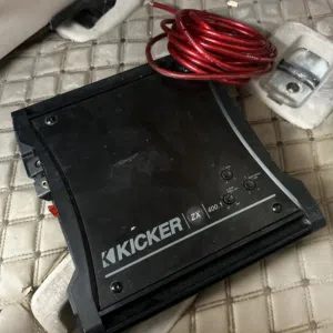 مضخم صوت بازوكه