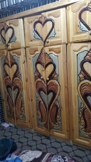 نشتري جمعي غرف نوم ودوليب سويدي القديمه