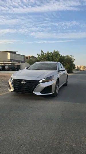 Used Nissan Altima in Ajman