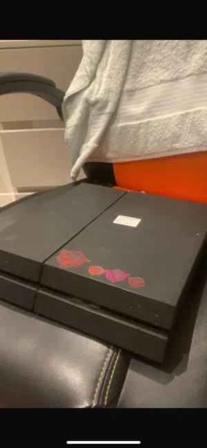 بلاستشن فور للبيع