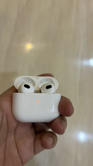 سماعة أبل الجيل الثالث نظيفه كأنها يديده AirPods 3