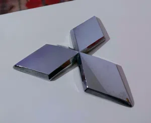 شعار لوغو ميتسوبيشي حجم كبير اصلي بحالة ممتازة large orginal Mitsubishi logo for sale