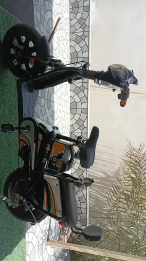 سكوتر كهربائي قمة النظافه