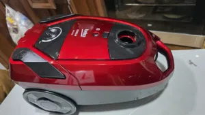 مكنسة كهربائية