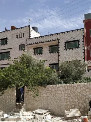 لمسات الحجر