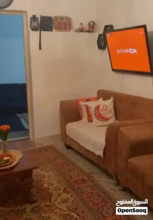 الوسيط لدينا شقه طابق الاول مكان قرجي بعد مطعم الشامي العمولة نص شهر مطلوب اسره صغيرة دفع مقدم 3